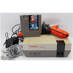 ORIGINAL NINTENDO WITH DUCK HUNT CONTROLLER, GAME