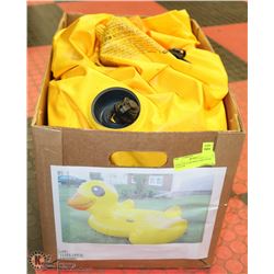 GIANT YELLOW POOL/LAKE DUCK FLOATER