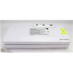 FOODSAVER VACUUM SEALER V2060.