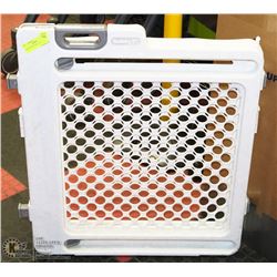 SAFETY FIRST BABY GATE