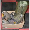 Image 1 : BOX OF HUNTING INCL 3 DUCK DECOYS, TRAIL CAM