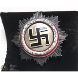 GERMAN NAZI VINTAGE MEDAL WITH MAKERS MARK