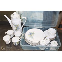 KAHLIA CHINA SET