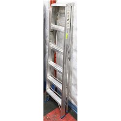 6' ALUMINUM LADDER