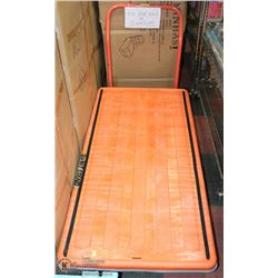 FLAT DECK WITH 6 WHEELS 1000LBS CAPACITY 5' X30"