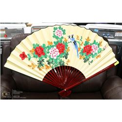 LARGE CHINESE FAN BIRD THEME .