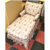 Image 1 : FLORAL FABRIC CHAISE LOUNGE
