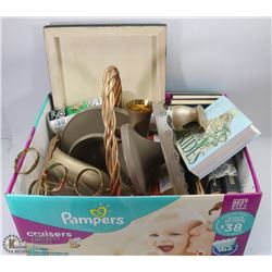 BOX OF WEDDING ITEMS - GOLD MOTIFF