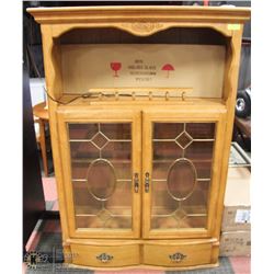 2 DOOR 2 DRAWER HUTCH WITH GLASS DOOR & SHELF