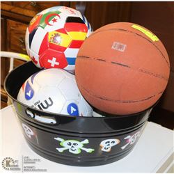 LOT OF  SPORTS BALLS INCL 2 SOCCER, RUGBY AND