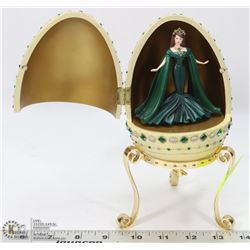 MATTEL PRINCESS MUSICAL EGG MUSIC BOX W/STAND.