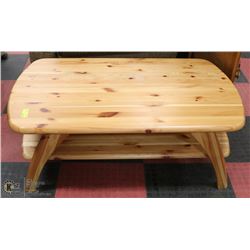 SOLID PINE COFFEE TABLE. FURNITURE