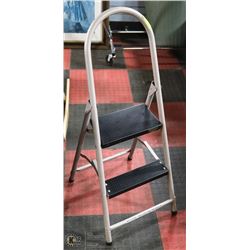 WHITE FOLDING STEP CHAIR WITH HANDRAILS - 40"H -