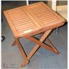 Image 1 : WOOD CEDAR FOLD-AWAY TABLE