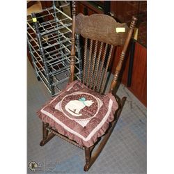 VINTAGE ESTATE PRESS BACK ROCKING CHAIR