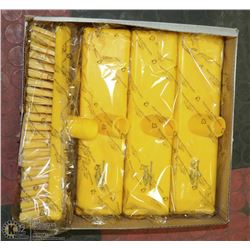 CASE WITH 4 COLOURED DECK SCRUBBERS