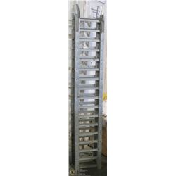 SET OF LOADING RAMPS.