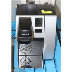 KEURIG MACHINE