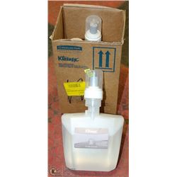 CASE WITH 2 BOTTLES KLEENEX FOAMING HAND SANITIZER