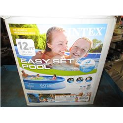 Intex 12 foot Above ground Pool with Pump and hoses / open box looks like