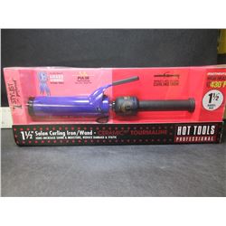 new 1 1/2 inch barrel Hot Tools Curling Iron / Award winning