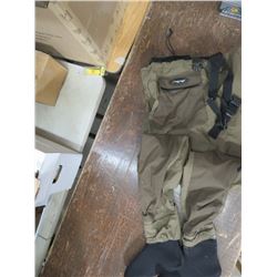 FOGGTOGGS waders, beige, large, returned
