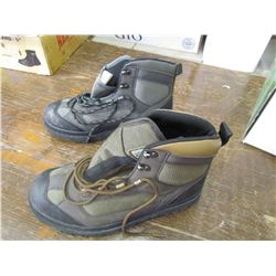 WHITE RIVER mens wading shoes size 9, returned