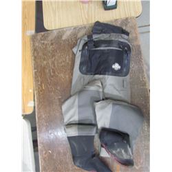 WIND RIVER breathable sockfoot waders Size M, returned