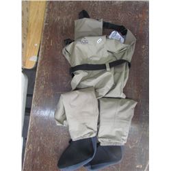 WIND RIVER breathable sockfoot waders Size M, returned