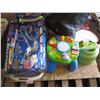 Image 2 : PALLET of Games, toys, baby rocker, bathtub, play station, stuffed animals, etc.