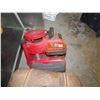 Image 5 : GAS ENGINES 2 Small, 1- 5hp Briggs & Stratton