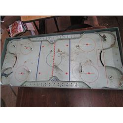 PRO Hockey game board, missing players, as is
