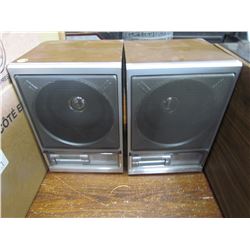 YORX Stereo w/speakers, cassette, turntable, AM/FM radio, cassette drawer and some cassettes