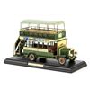 Image 4 : Disneyland Main Street Omnibus Replica.