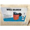 Image 2 : HEAVY DUTY WHEEL BALANCER