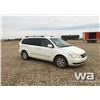 Image 2 : 2007 HYUNDAI ENTOURAGE MINIVAN