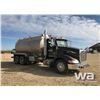 Image 2 : 2008 PETERBILT 384 T/A PRESSURE TRUCK
