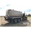 Image 3 : 2008 PETERBILT 384 T/A PRESSURE TRUCK