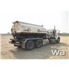 Image 3 : 2001 FREIGHTLINER T/A PRESSURE TRUCK