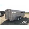 Image 3 : 2002 REAL PIONEER T/A STOCK TRAILER