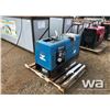 Image 2 : MILLER BOBCAT 225 PORTABLE WELDER