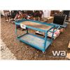 Image 1 : SHOP TABLE