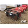 Image 1 : (2) SQUARE FUEL TANKS