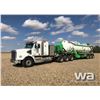 Image 1 : 2015 FREIGHTLINER 122SD TRI-DRIVE TRUCK