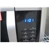 Image 2 : Samsung Microwave Oven 20" x 14 x 11"H