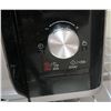 Image 3 : Samsung Microwave Oven 20" x 14 x 11"H