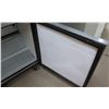 Image 10 : True TSSU-27-08 Refrigerated Sandwich/Salad Prep Cooler 27.5" x 30" D x 36" (front height)