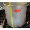 Image 4 : 2 Large Stock Pots (15" Dia, 15" H & 13" Dia, 12.5" H)