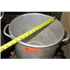 Image 7 : 2 Large Stock Pots (15" Dia, 15" H & 13" Dia, 12.5" H)