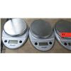 Image 2 : Kitchen Scales: 2 Manual & 3 Digital
